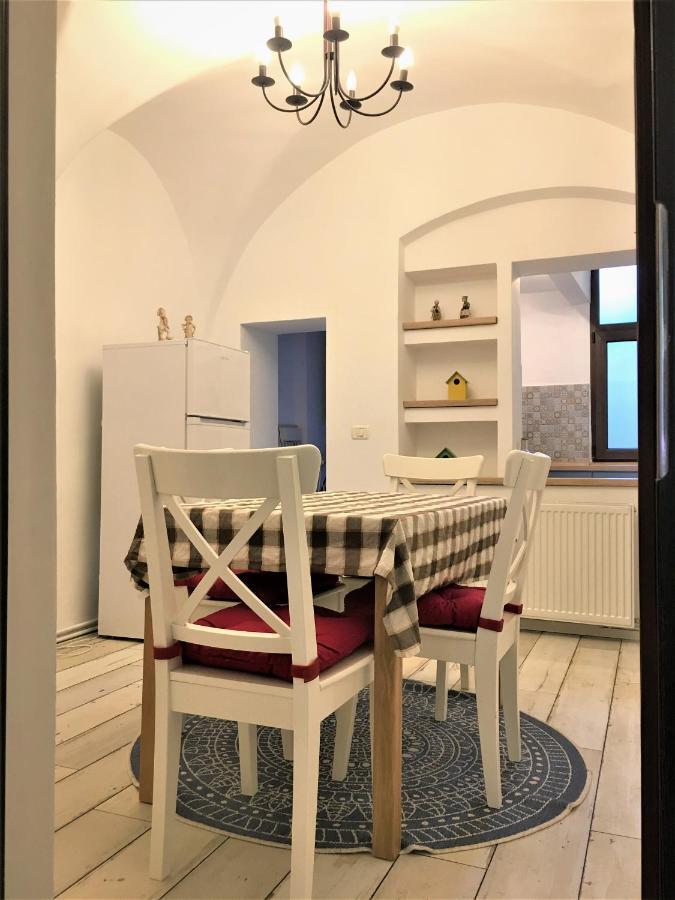 White Wolf Apartment Брашов Екстер'єр фото